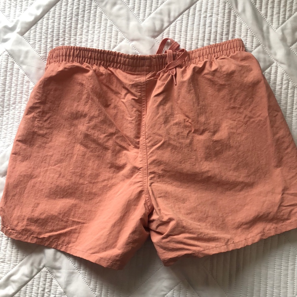 Patagonia Women's Peach Shorts Size M Spring summer, hiking jogging workout - Picture 8 of 11